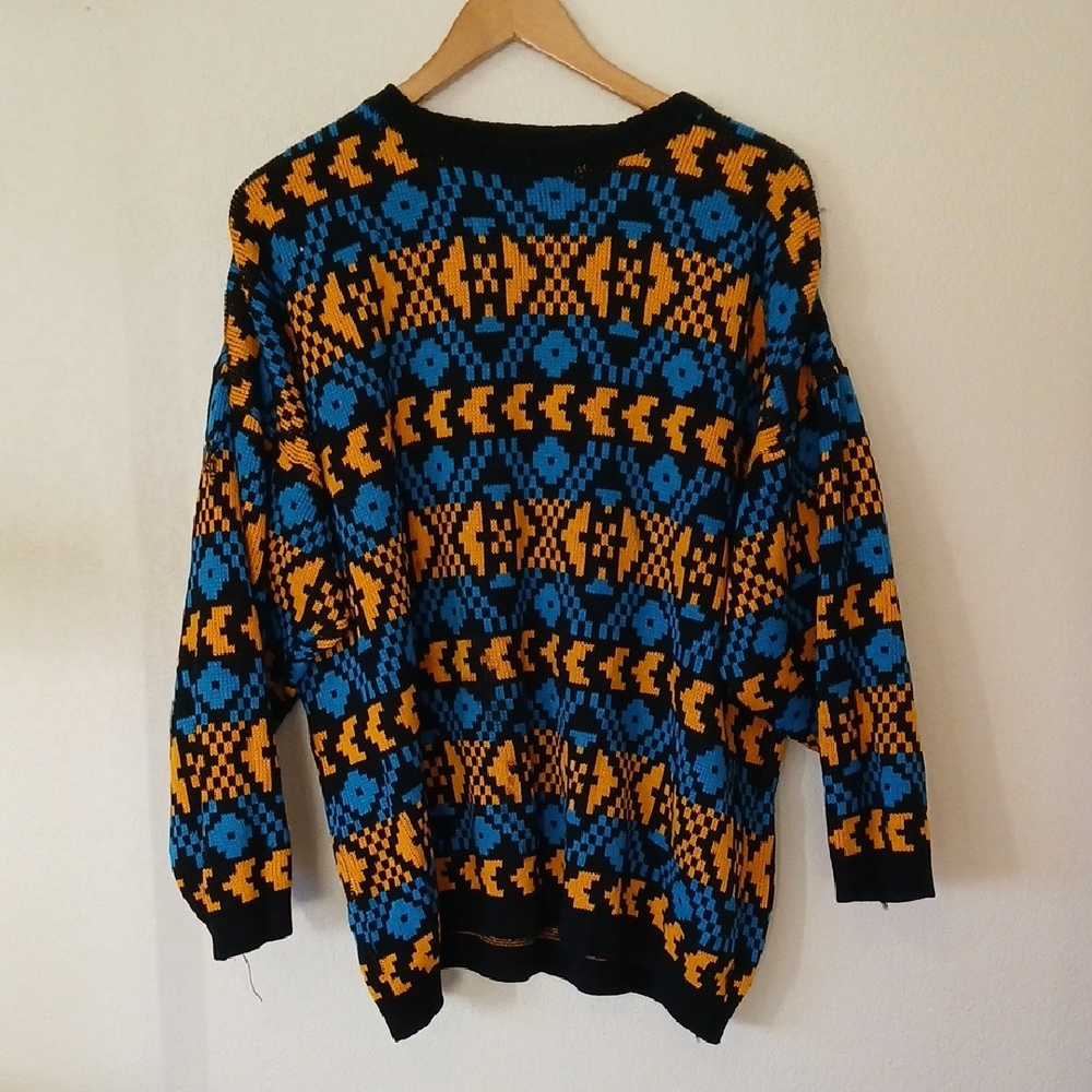 Vintage Abstract Blue And Yellow Sweater *HOLE IN SLEEVE